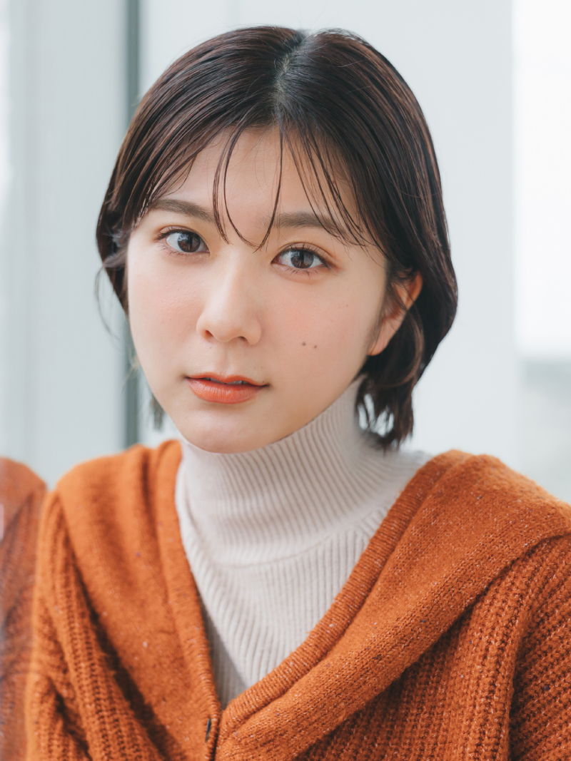 清水 麻 璃亜